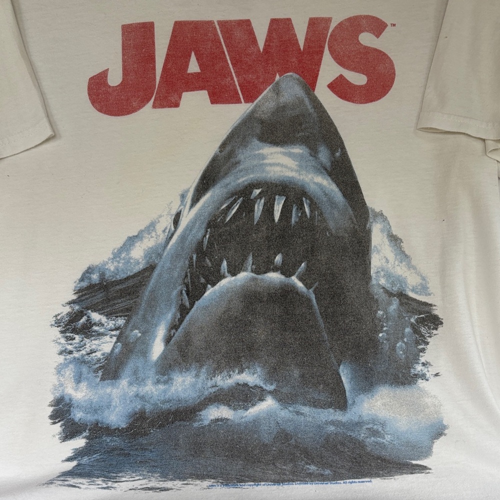 AMERICAN CLASSIC SLIGHTLY WORN JAWS GRAPHIC T-SHIRT -MEN’s SIZE MEDIUM - Picture 4 of 11